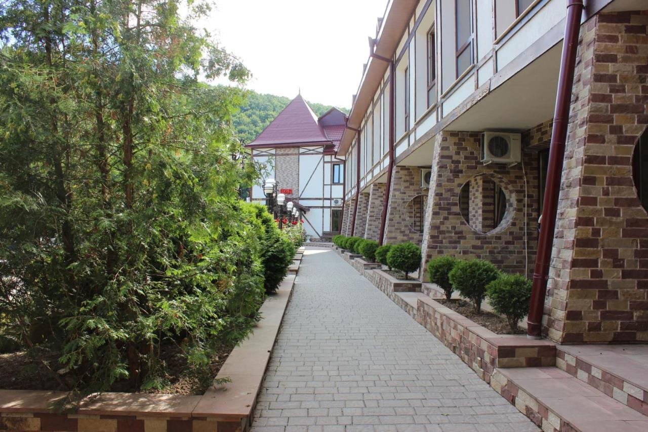 Mishyn-City Hotel Dobrovlyany ภายนอก รูปภาพ