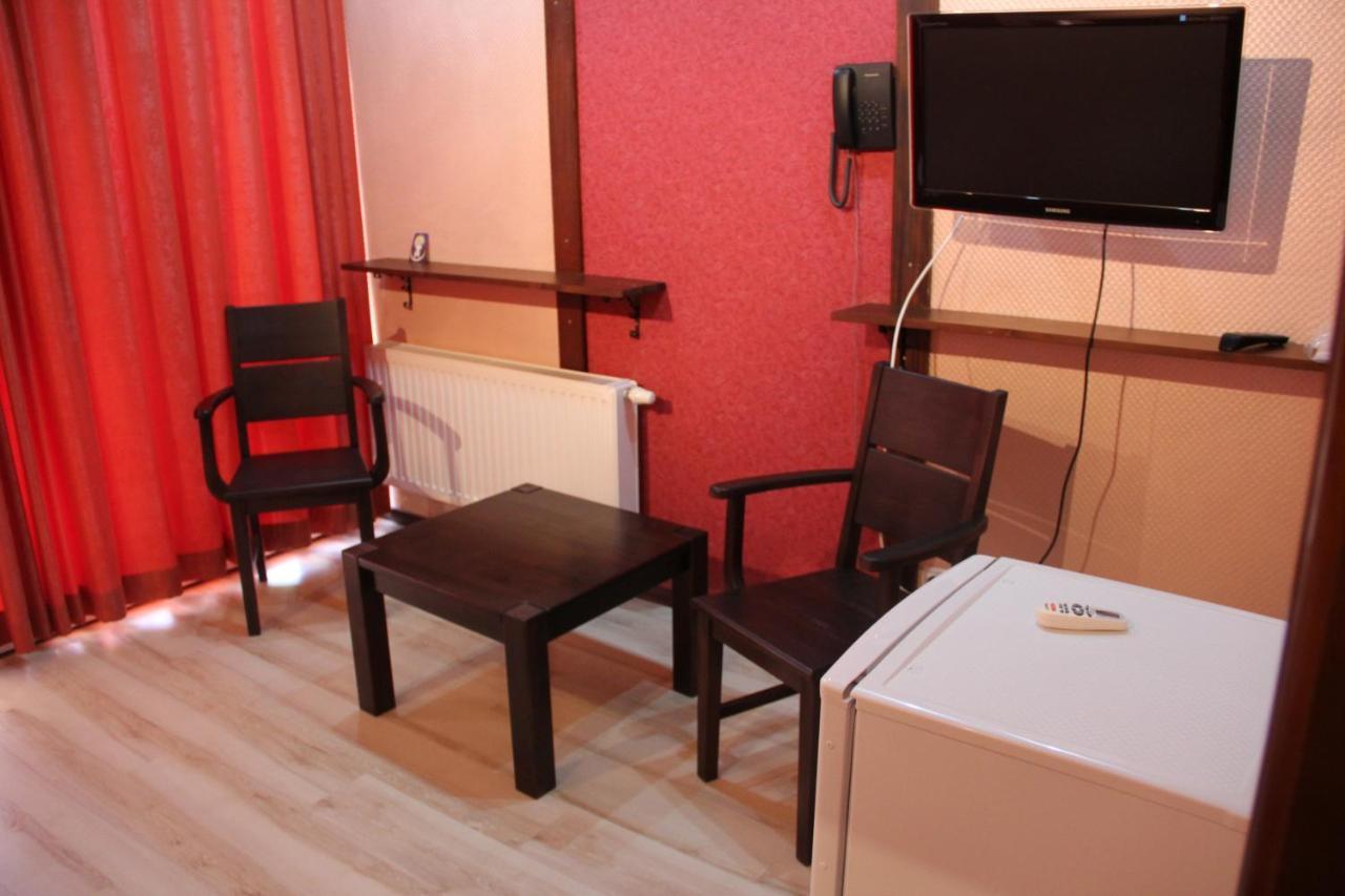 Mishyn-City Hotel Dobrovlyany ภายนอก รูปภาพ