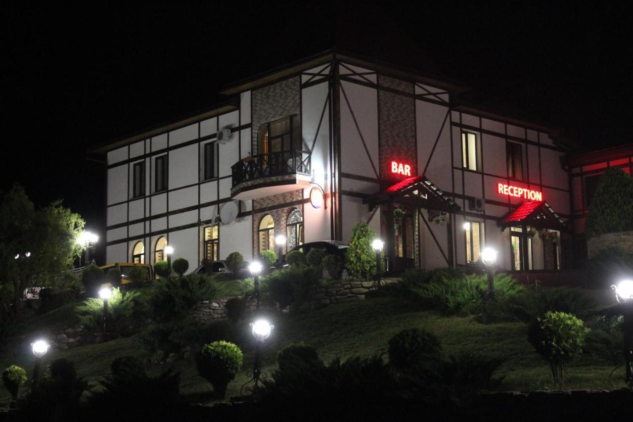 Mishyn-City Hotel Dobrovlyany ภายนอก รูปภาพ