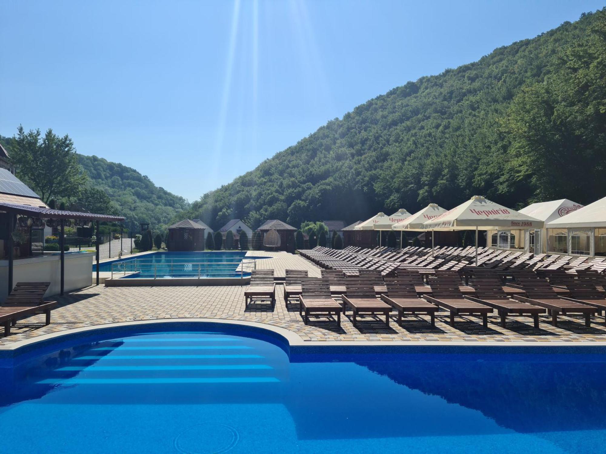 Mishyn-City Hotel Dobrovlyany ภายนอก รูปภาพ