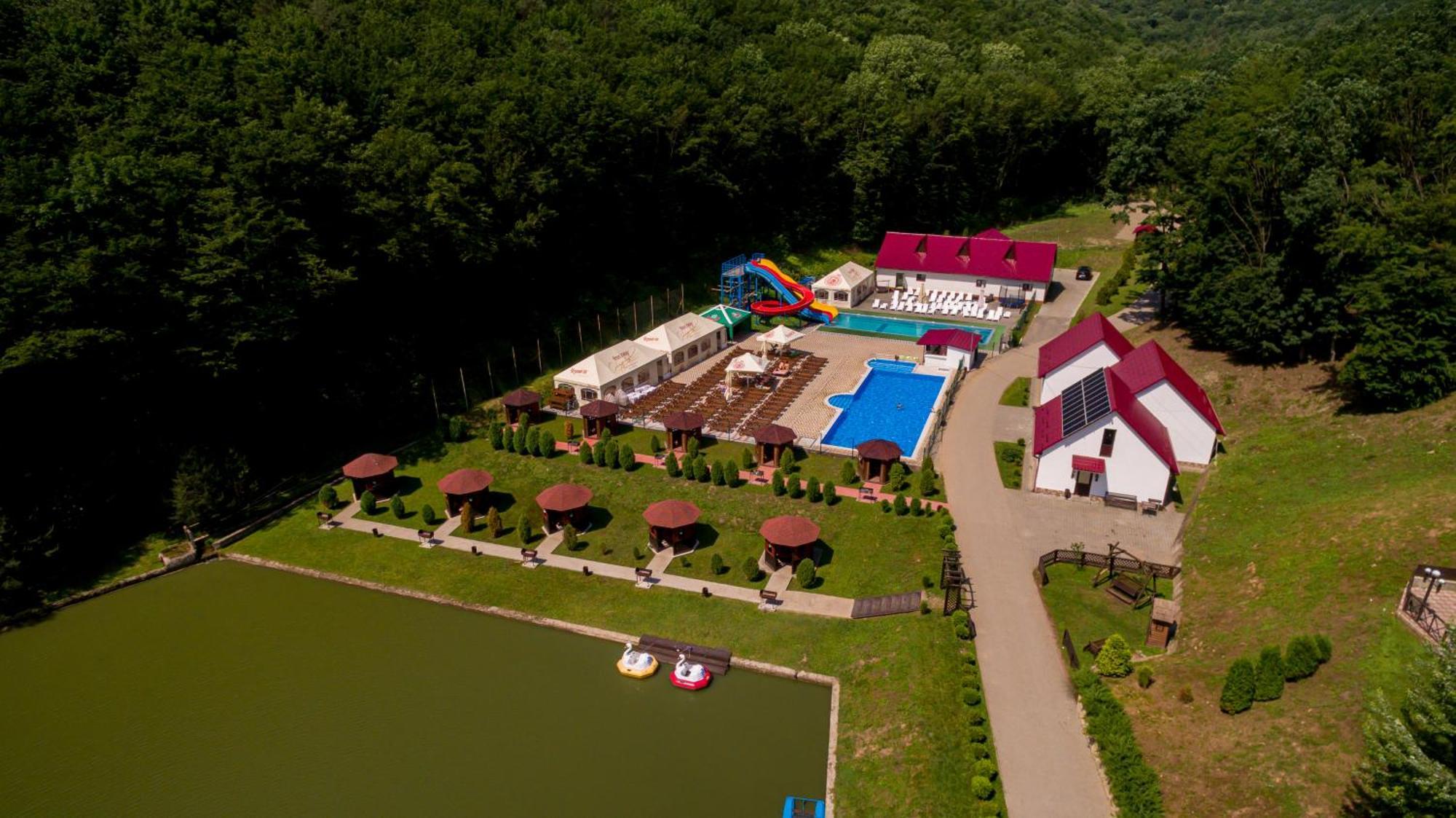 Mishyn-City Hotel Dobrovlyany ภายนอก รูปภาพ