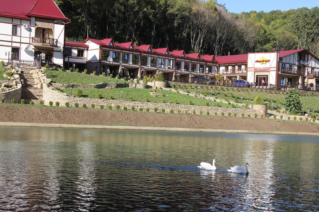 Mishyn-City Hotel Dobrovlyany ภายนอก รูปภาพ